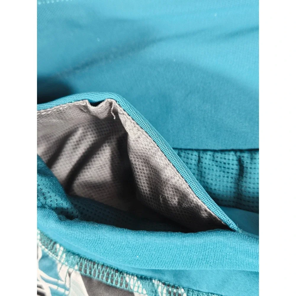 Brooks Chaser‎ 3 Inch Running Shorts Womens XS Teal Geometric Print 221255